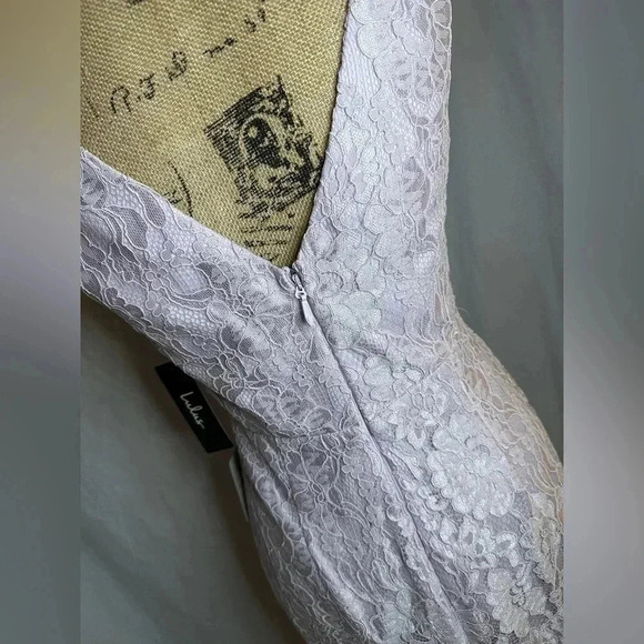 NWT Lulu’s Lilac Lace Midi Dress Size Small - Picture 14 of 15